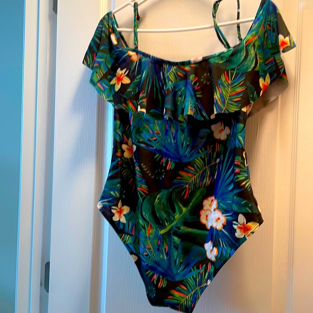 One piece floral off shoulder flounce ruffled, size XL